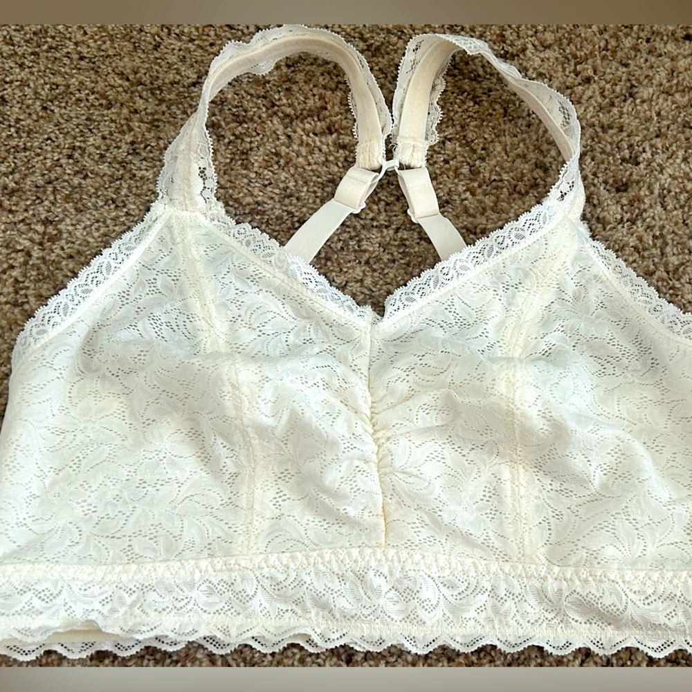 Torrid cream colored bra
